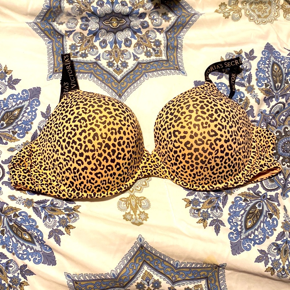 38DDD - Victorias Secret Bra